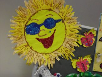 handprint sun craft idea for kids