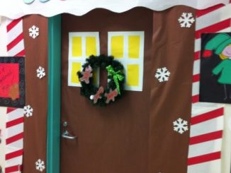 Holiday-Doors-decoration-idea