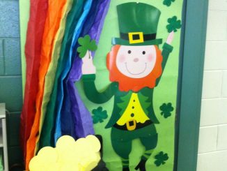 St.-Patrick-Day-door-decoration-idea