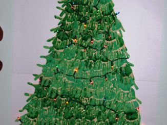 handprint-christmas-tree-bulletin-board-idea