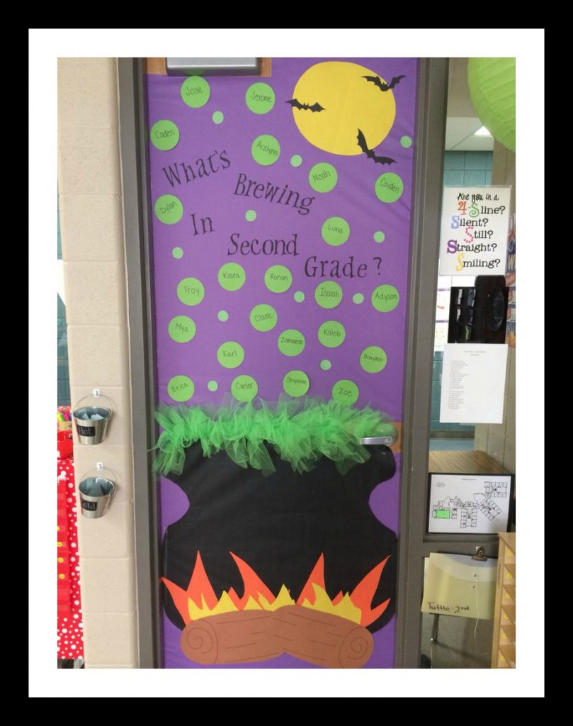 Halloween-classroom-door-decoration-idea