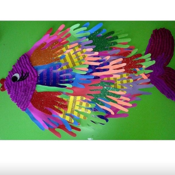 handprint fish craft idea (2)